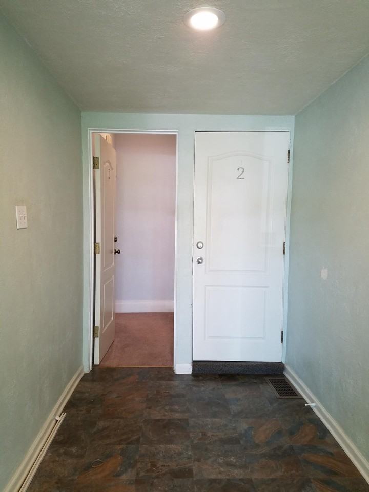 744 E End Ave #1 - Photo 5 of 15