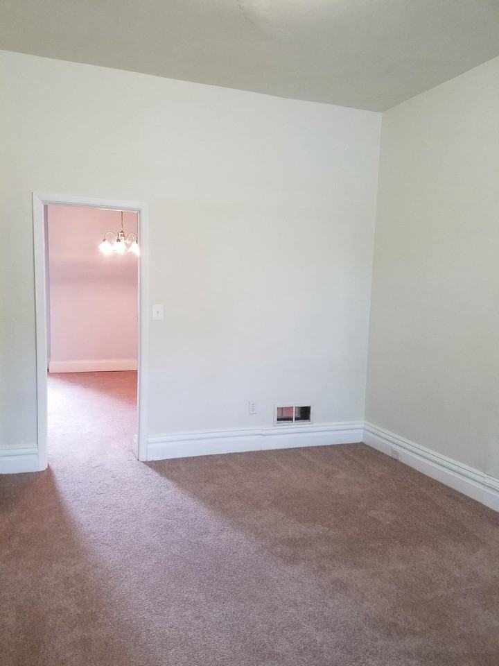 744 E End Ave #1 - Photo 6 of 15