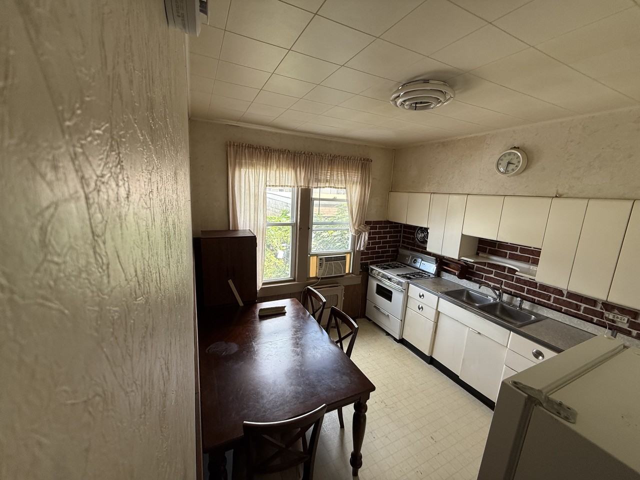 118 Poplar St #NA - Photo 2 of 5