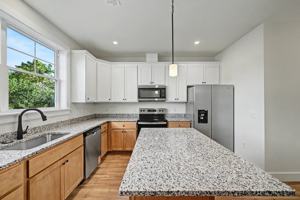featured image of 212 Hull Ave