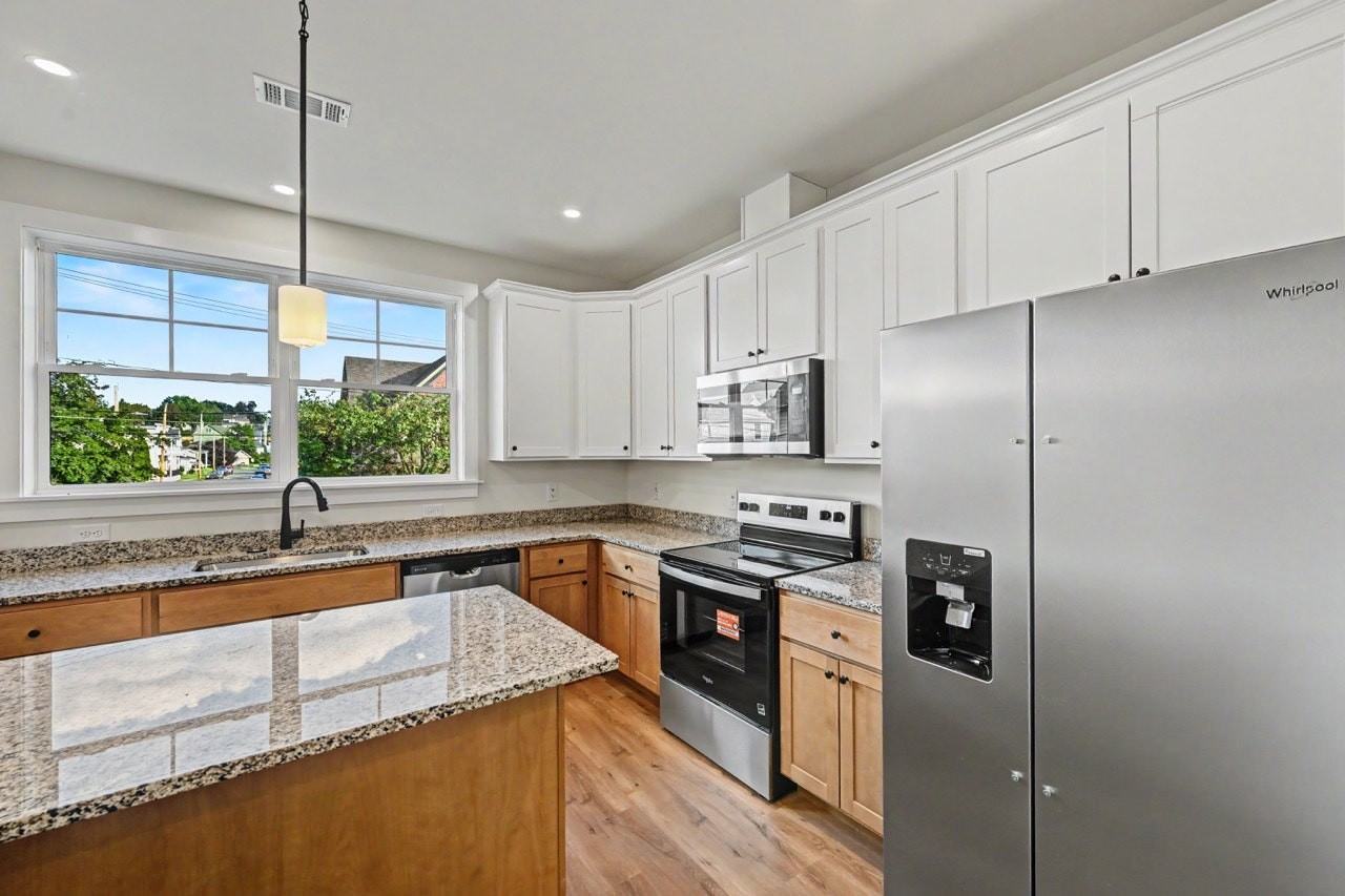 212 Hull Ave, Unit 201 - Photo 5 of 31
