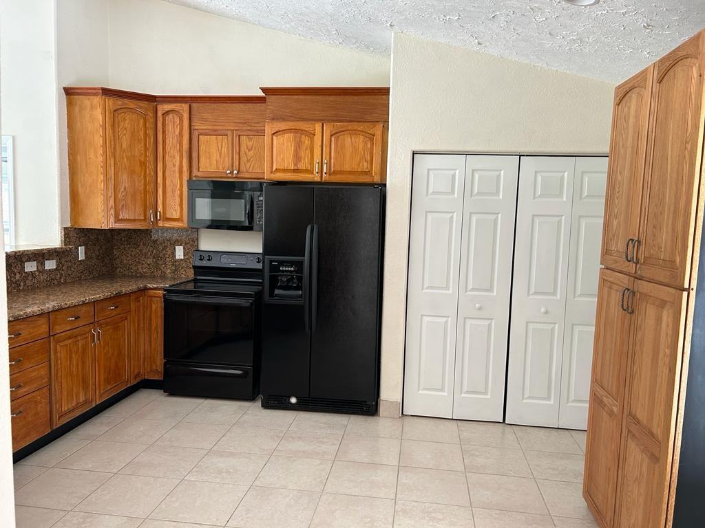 2426 Oak Dr #NA - Photo 4 of 15