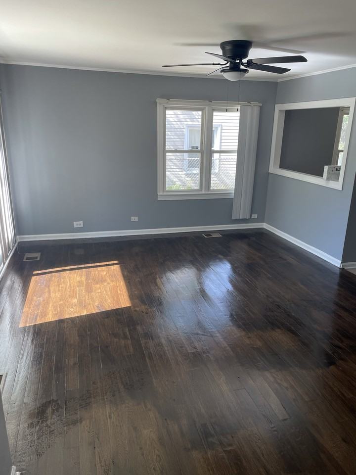 1619 Oakton St #NA - Photo 4 of 10