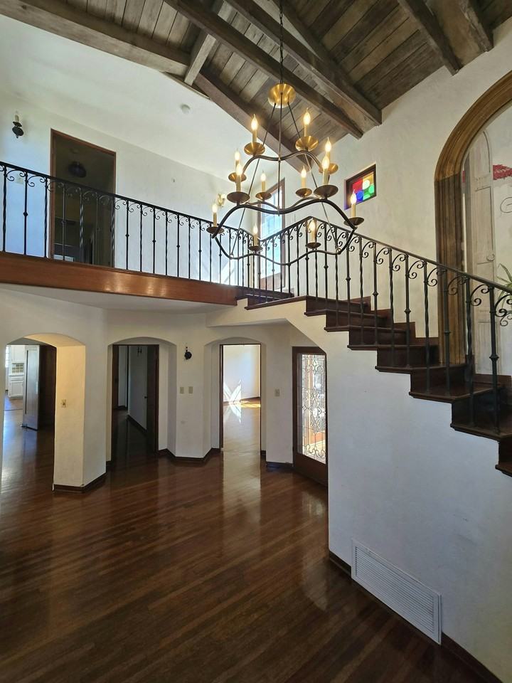 3539 Elliott Street - Photo 3 of 50
