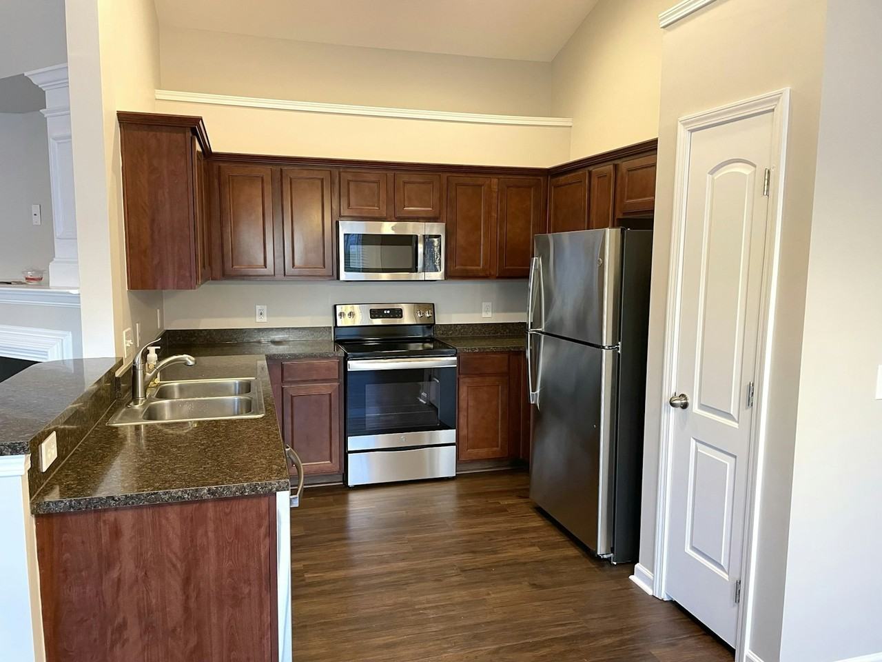 29 Parkwalk Drive - Photo 6 of 17
