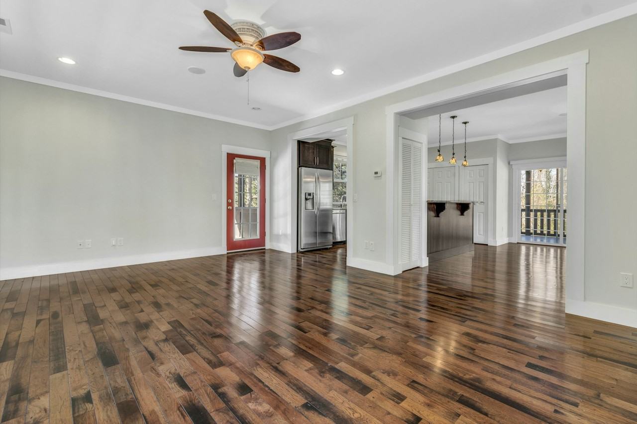 116 Unaka Ave, Unit 1 - Photo 3 of 26