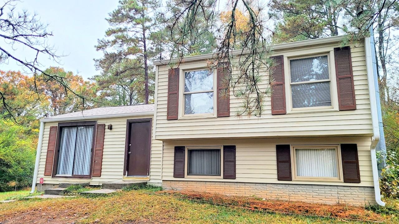 3427 Centerville Lane Southwest - Photo 2 of 15