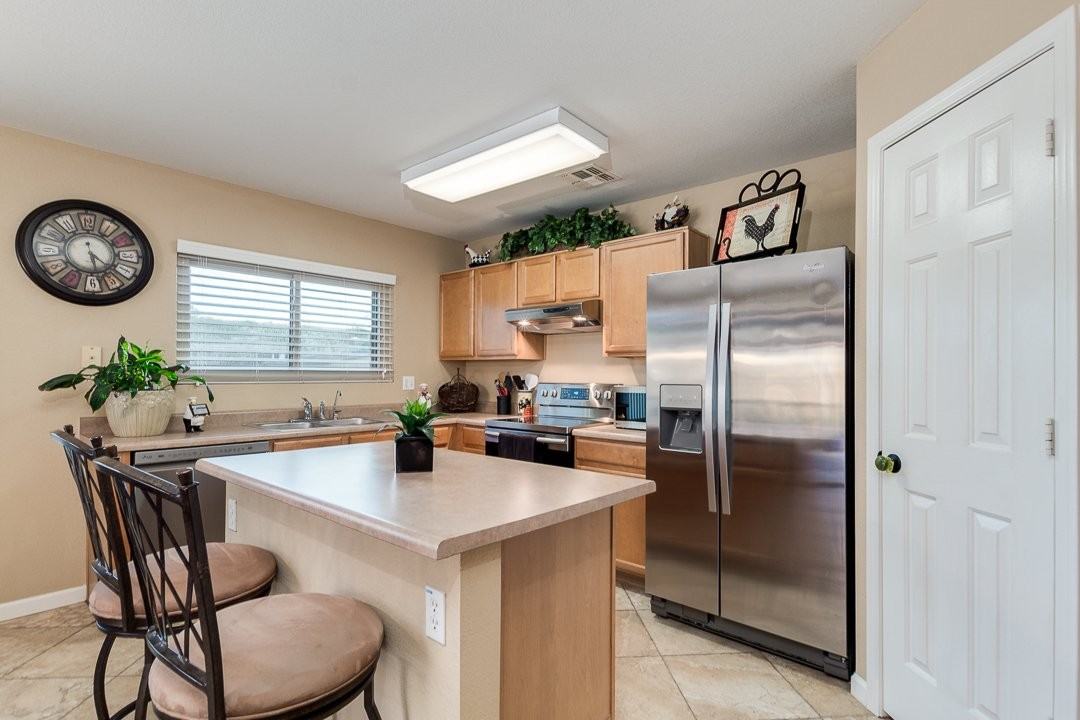 739 E Michigan Ave - Photo 5 of 19