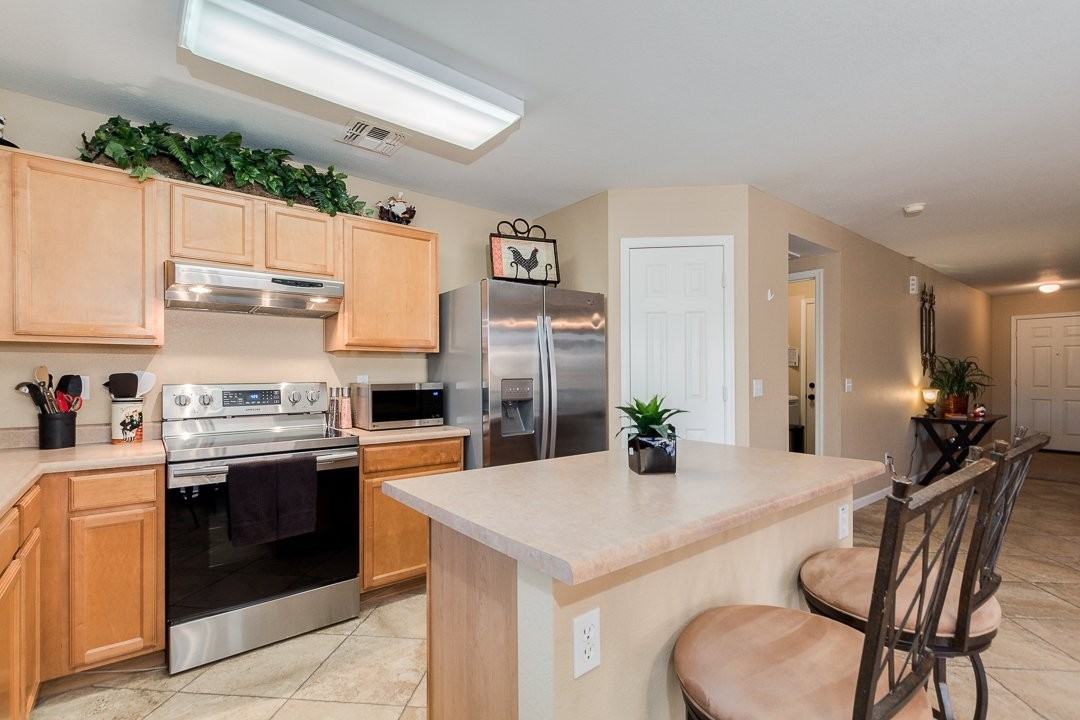 739 E Michigan Ave - Photo 6 of 19