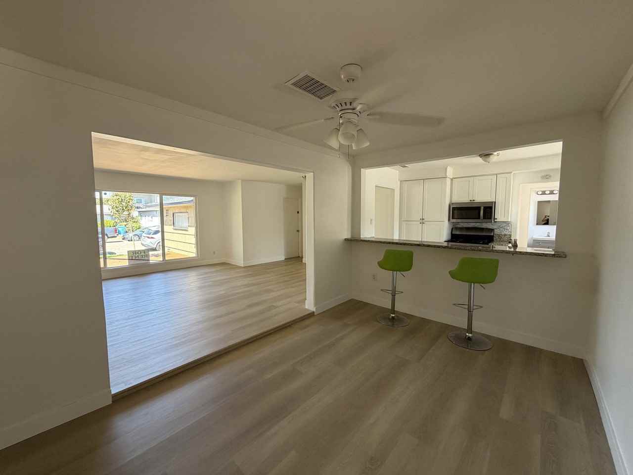6133 Dorothy Dr - Photo 4 of 20