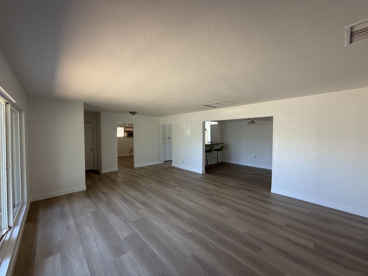 6133 Dorothy Dr - Photo 5 of 20