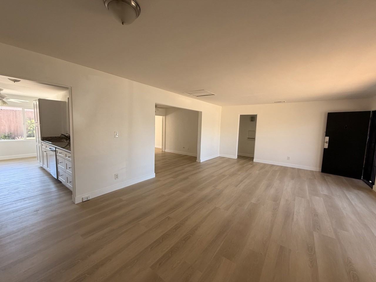 6133 Dorothy Dr - Photo 6 of 20