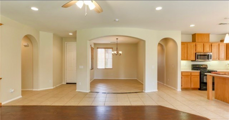 1027 Lyra Way - Photo 5 of 20