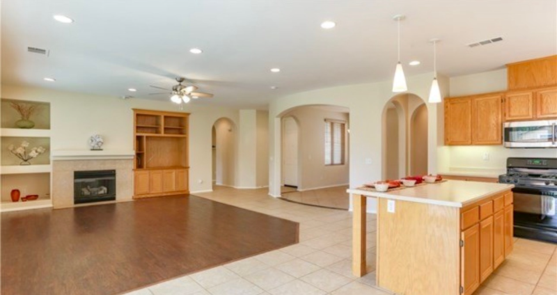 1027 Lyra Way - Photo 6 of 20