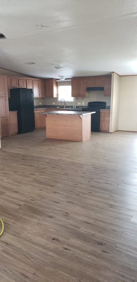 4 Bedbath Rental Home - Photo 3 of 12