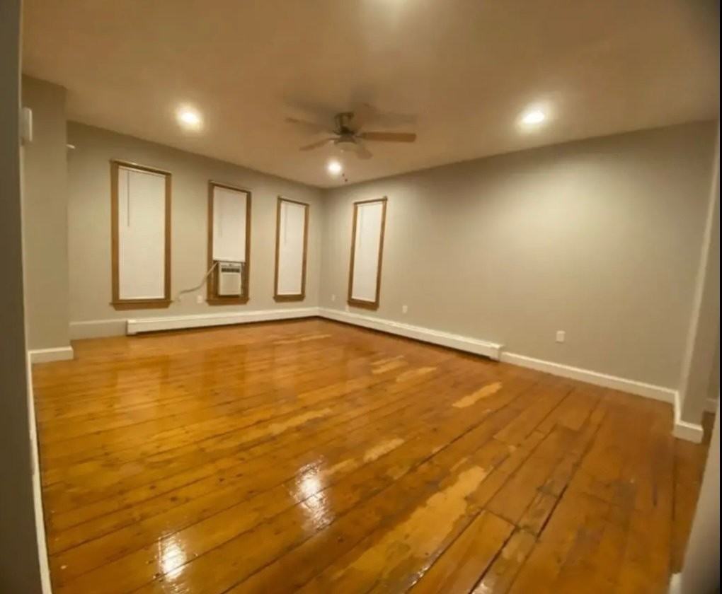 28 Silver St #2 - Photo 2 of 13