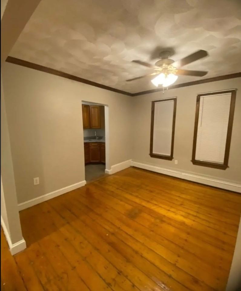 28 Silver St #2 - Photo 5 of 13
