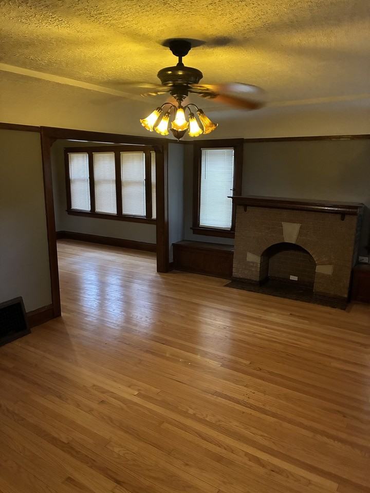 2944 N 55th St - Photo 2 of 10