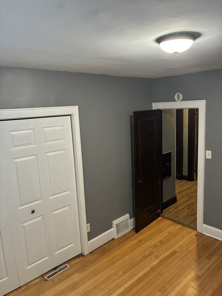 2944 N 55th St - Photo 7 of 10