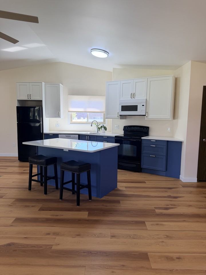 23 Scott Dr N #1 - Photo 6 of 11