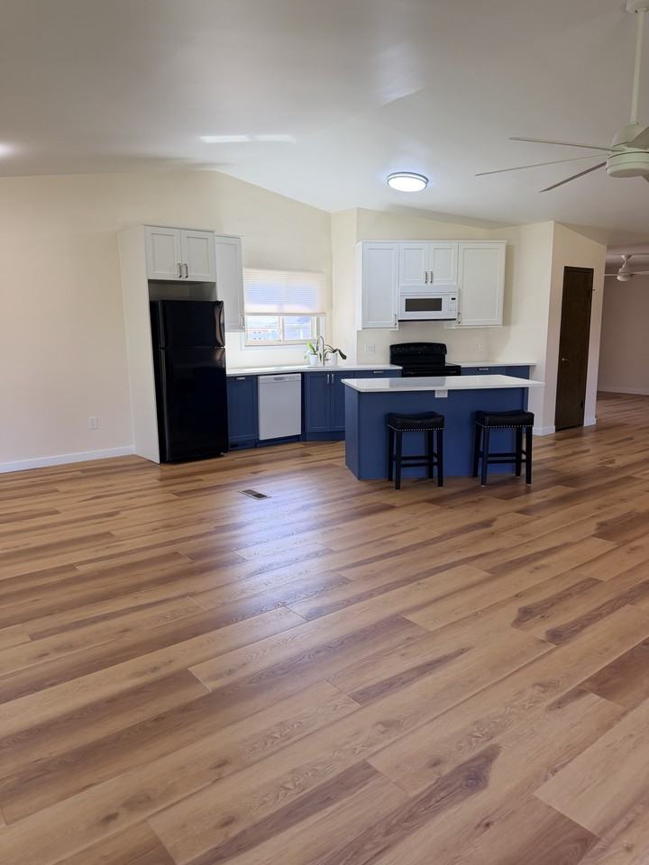 23 Scott Dr N #1 - Photo 7 of 11
