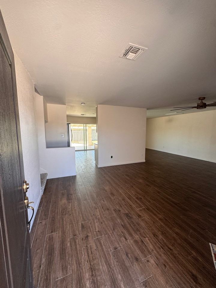 4623 W Keim Dr - Photo 3 of 25