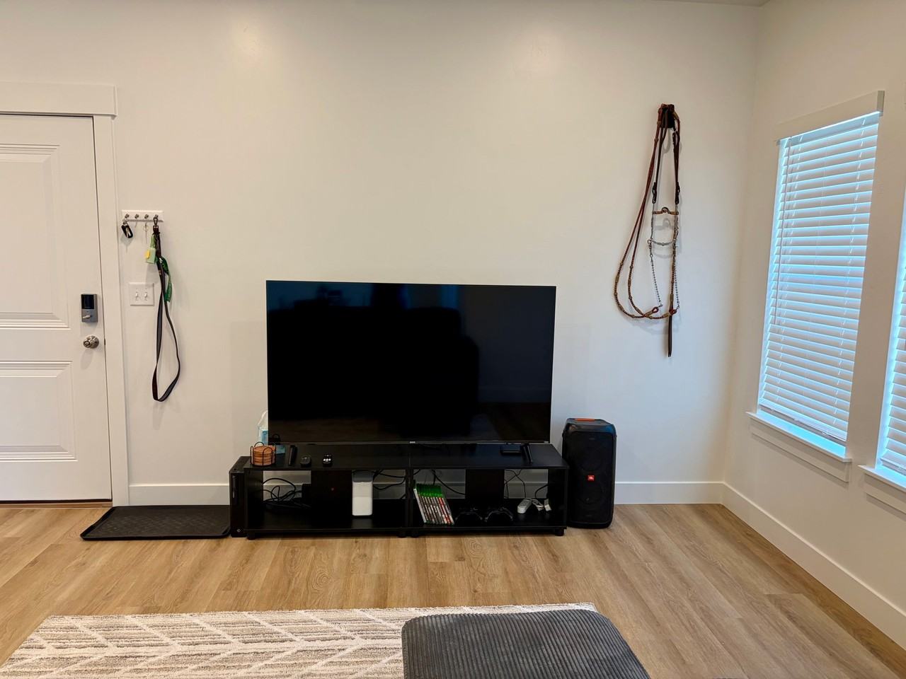 3085 Southwest St - Photo 5 of 11