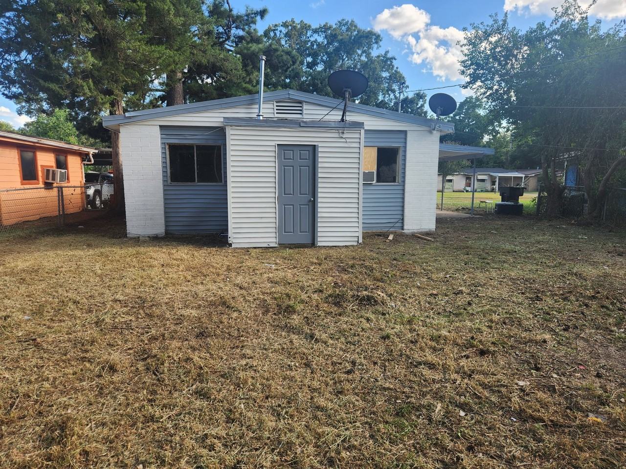 4402 Waters Pl - Photo 3 of 3