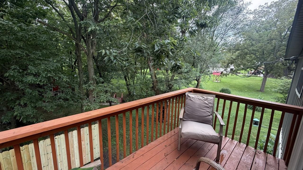 480 Maple St - Photo 6 of 15