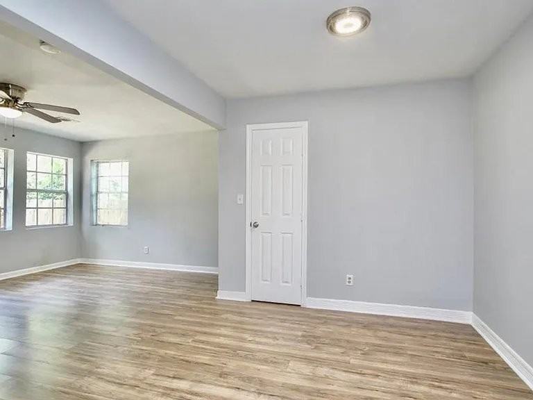 4039 Cornell St - Photo 3 of 8