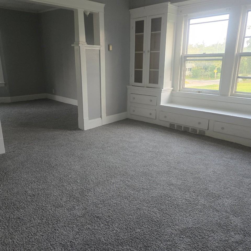 1853 Mannering Rd #1 - Photo 2 of 7