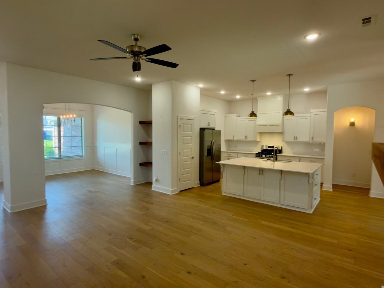 3009 E Coolridge St - Photo 5 of 20
