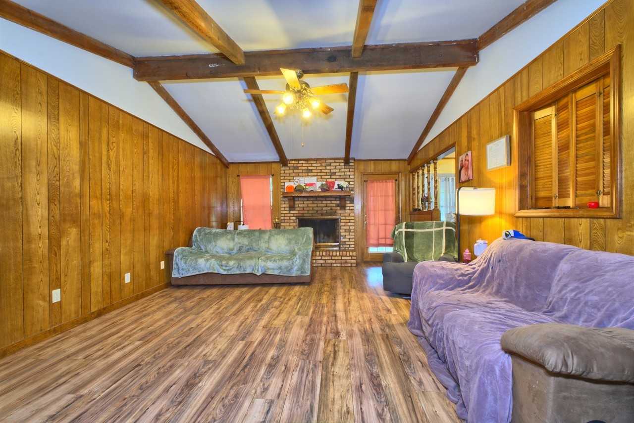 10014 Mustang Cir - Photo 3 of 7