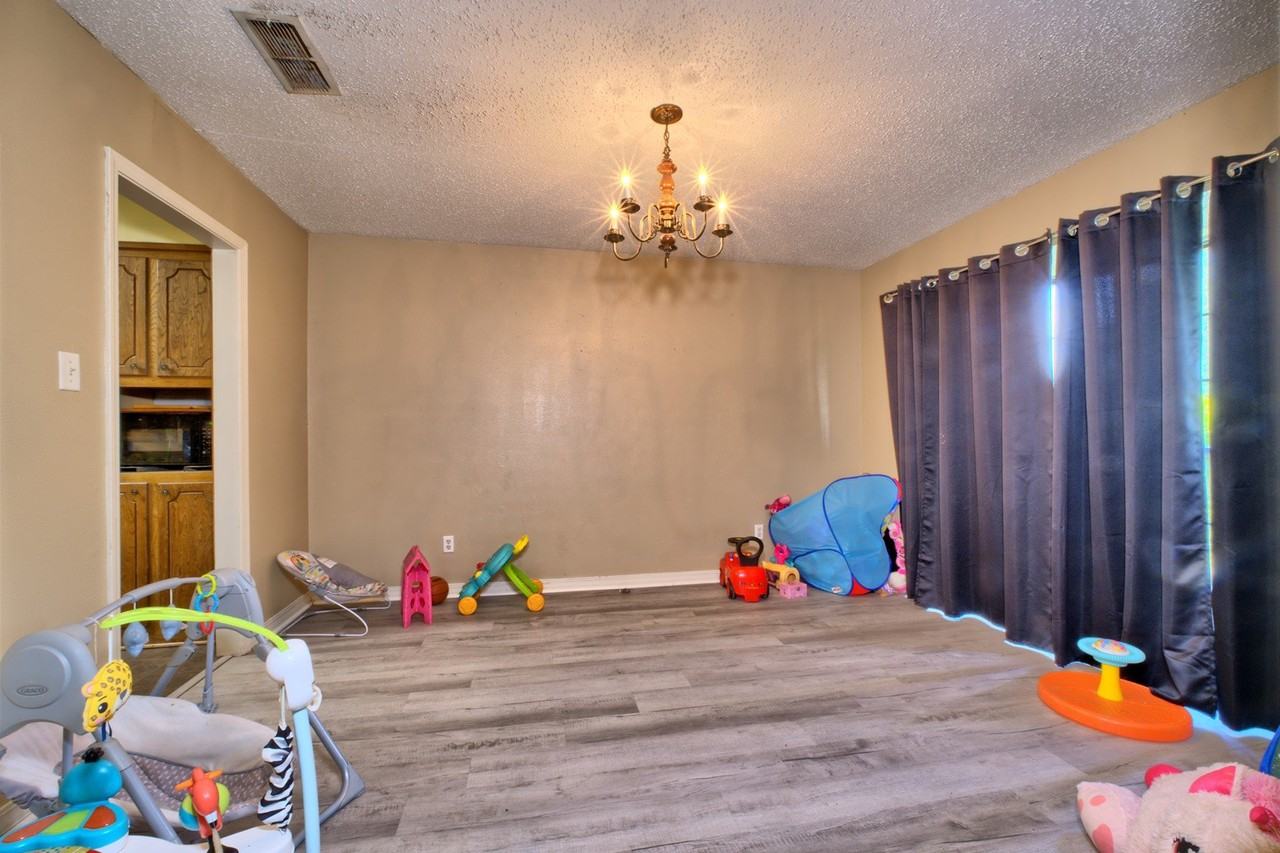 10014 Mustang Cir - Photo 6 of 7