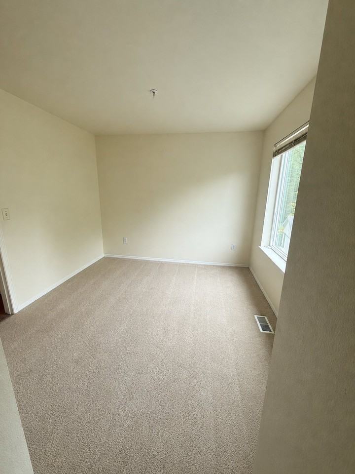 3746 257th Ave Se - Photo 3 of 12