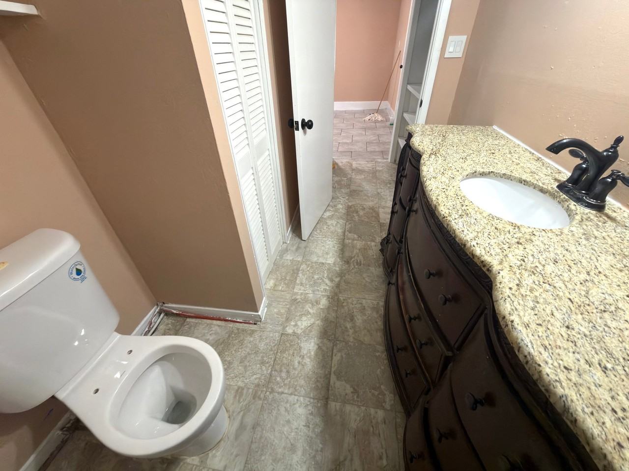 2719 Nw 27th St - Photo 6 of 13