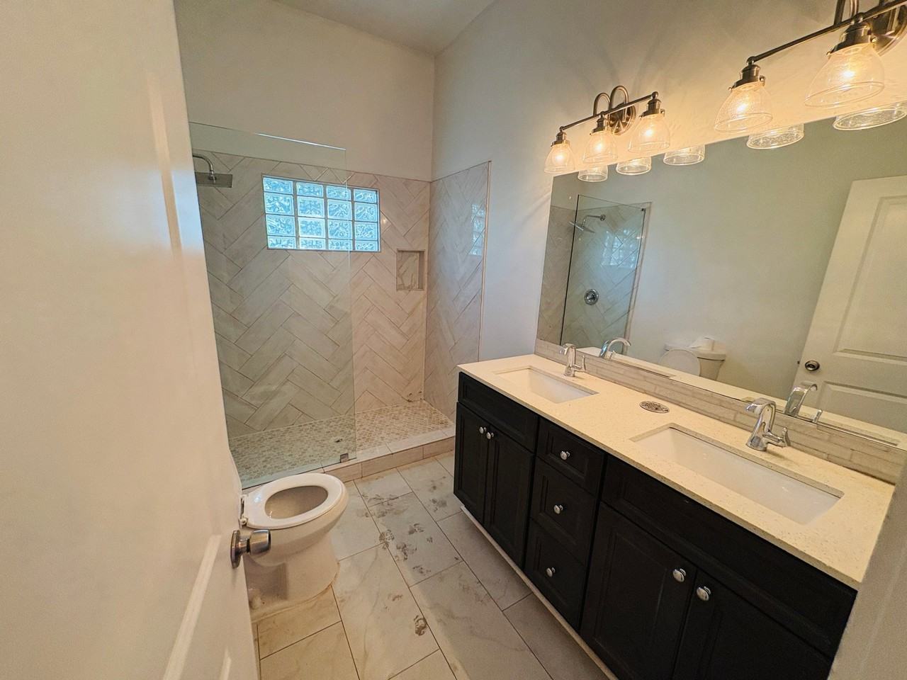 210 Tennessee Ave Sw - Photo 7 of 10