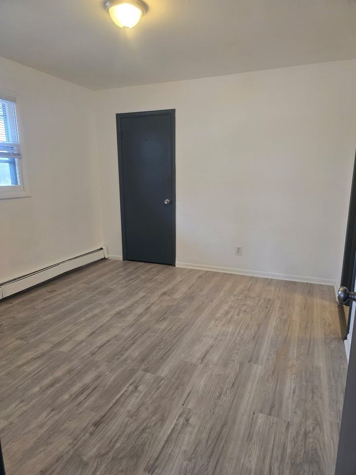 156 N 28th St #4 - Photo 7 of 7