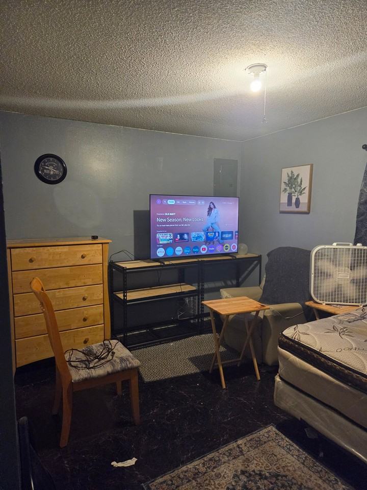 1164 S Adelle Ave - Photo 3 of 4