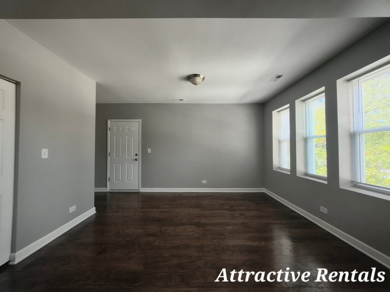 9823 S Loomis St #2 - Photo 4 of 10