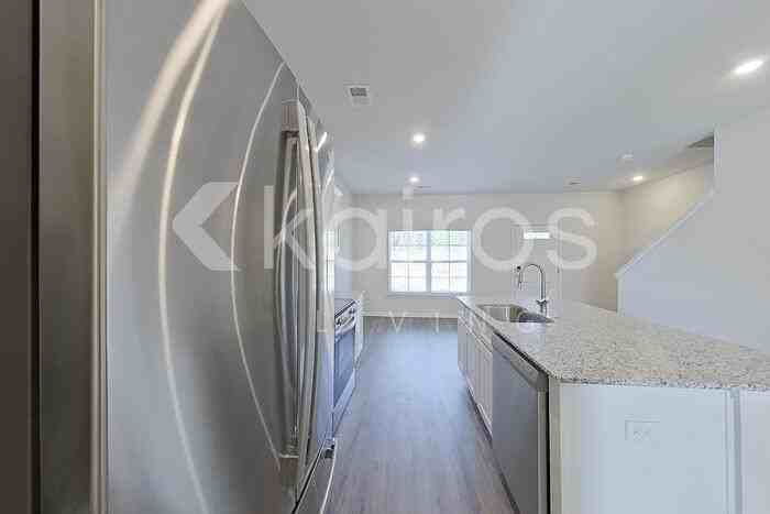 2461 Banyon Cir - Photo 7 of 23