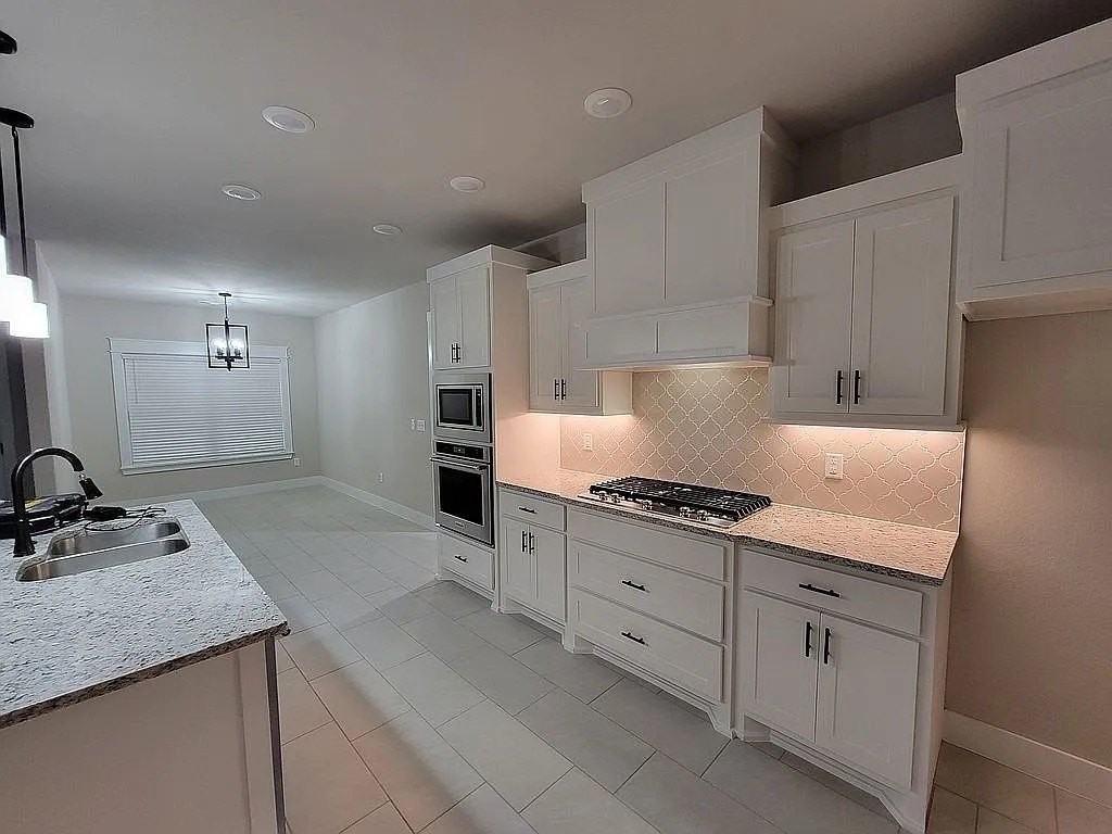 4202 Sw Plumley Ave - Photo 5 of 20