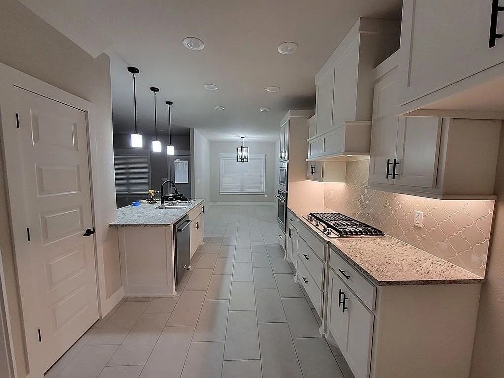 4202 Sw Plumley Ave - Photo 7 of 20