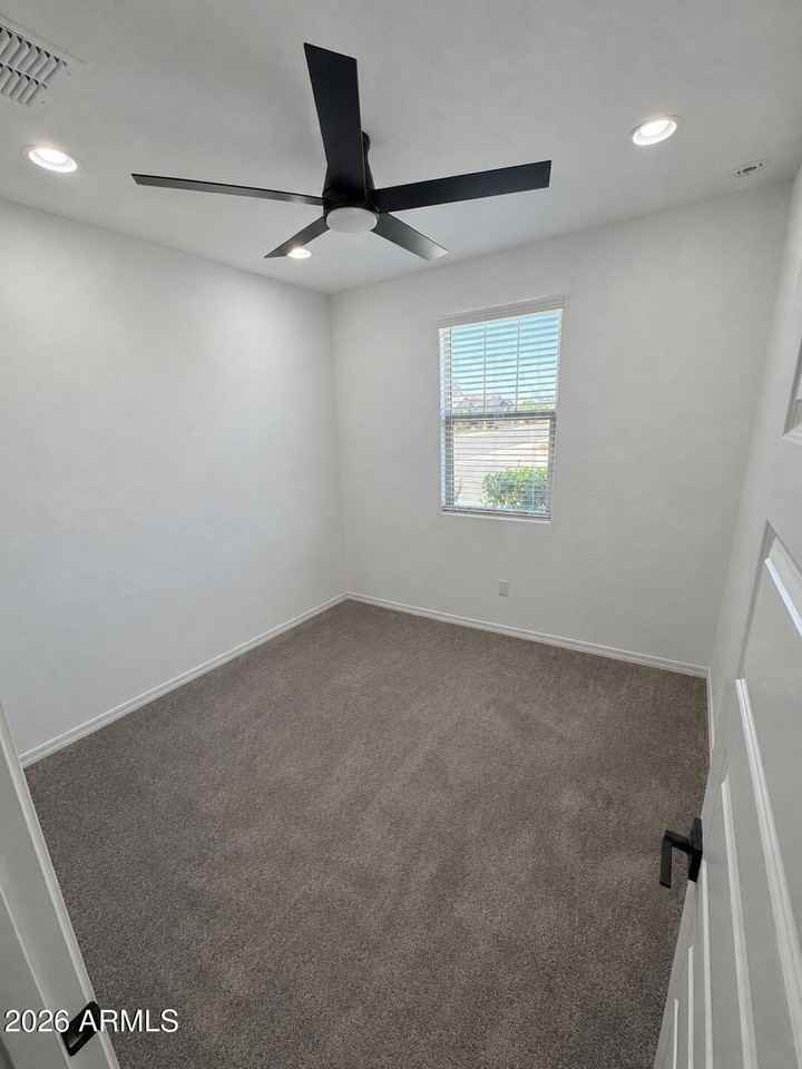 10275 W Amelia Ave - Photo 5 of 21