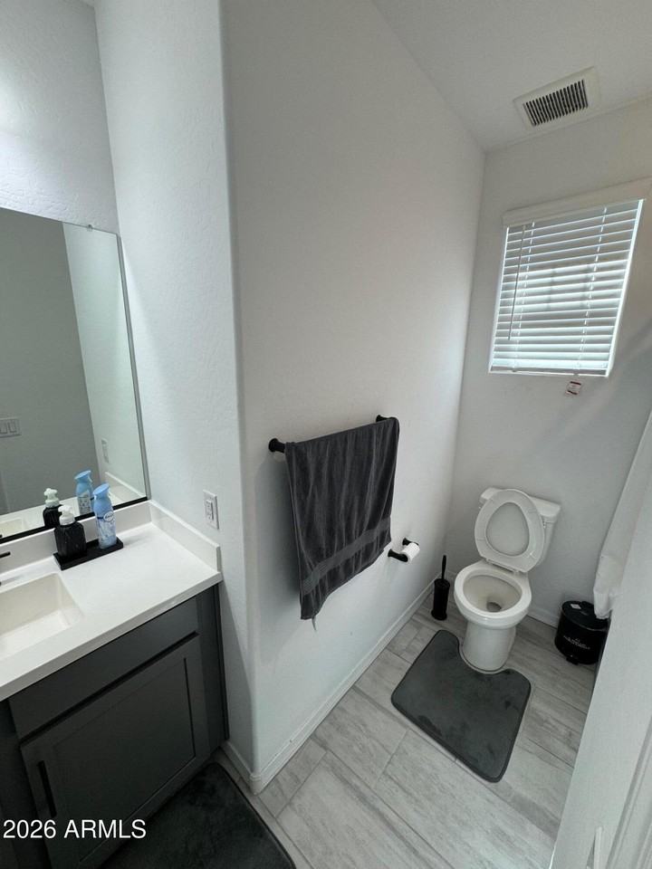 10275 W Amelia Ave - Photo 6 of 21