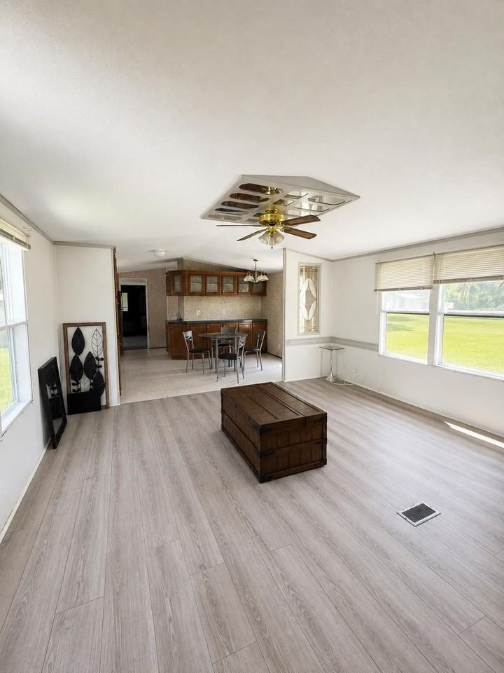 1719 Western Ave - Photo 2 of 5