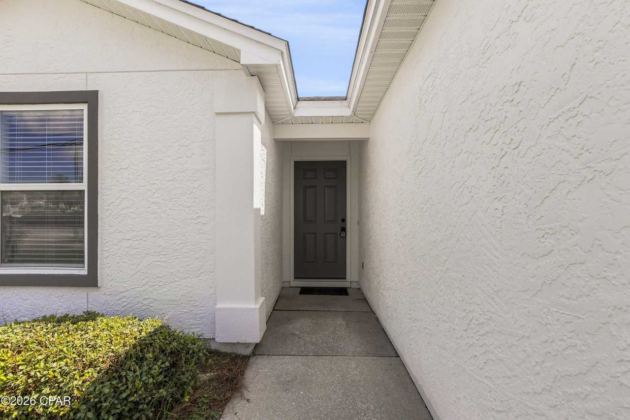 8418 N Lagoon Dr - Photo 2 of 20