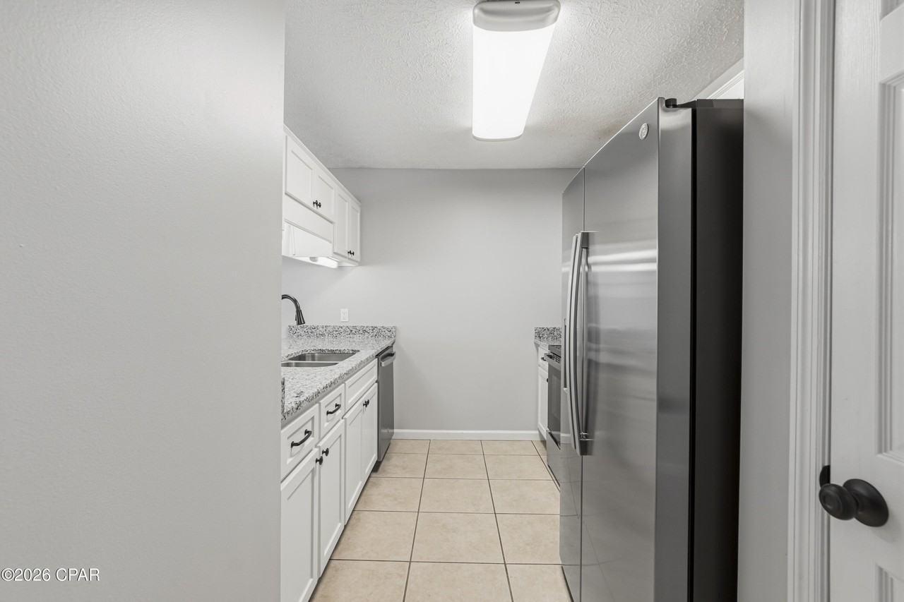 8418 N Lagoon Dr - Photo 6 of 20