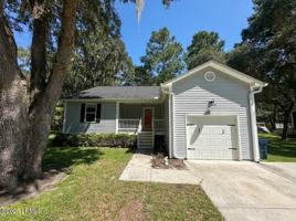 featured image of 4 Arbor Ln