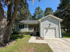 4 Arbor Ln - Photo 1 of 1